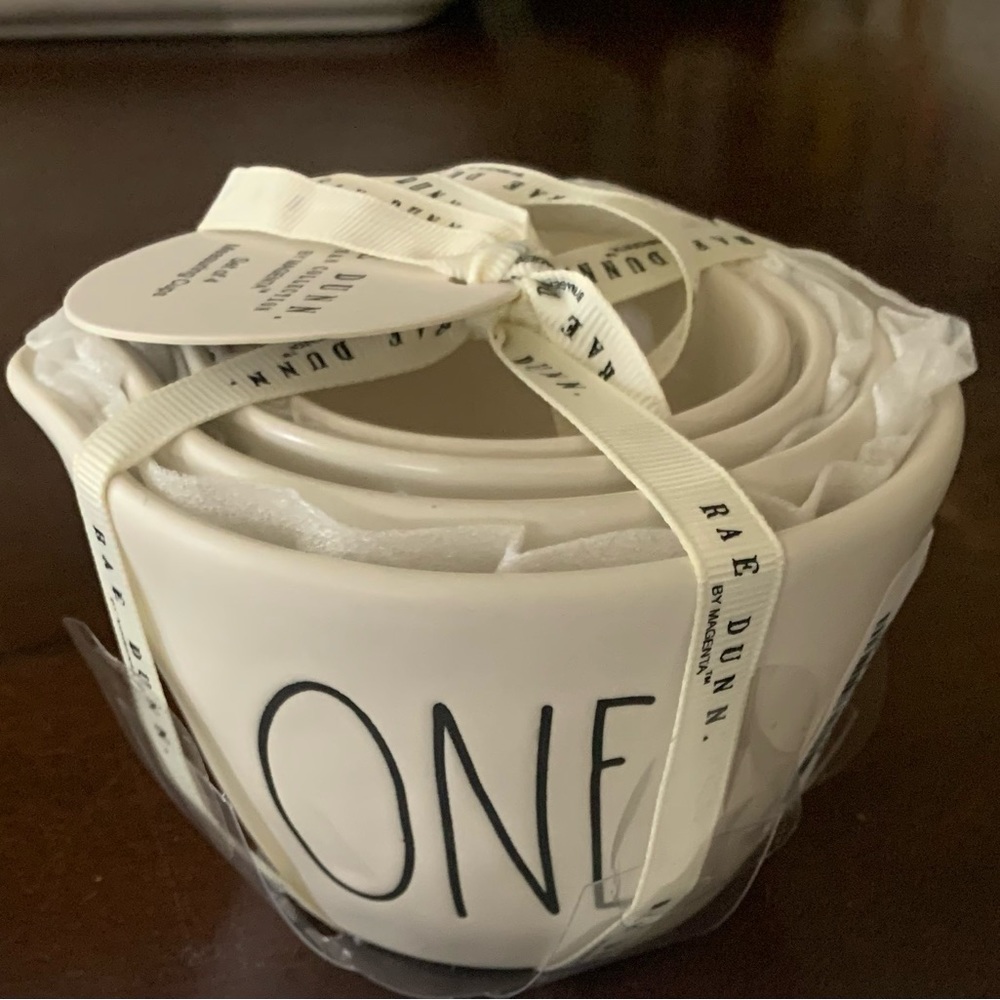 Rae Dunn White Measuring Cups (MC)